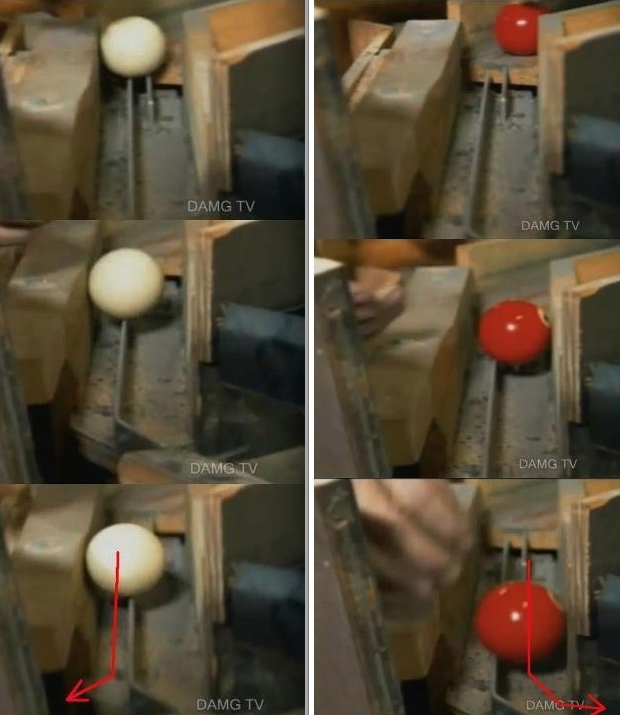 La bola blanca y la bola roja eligen diferentes direcciones.